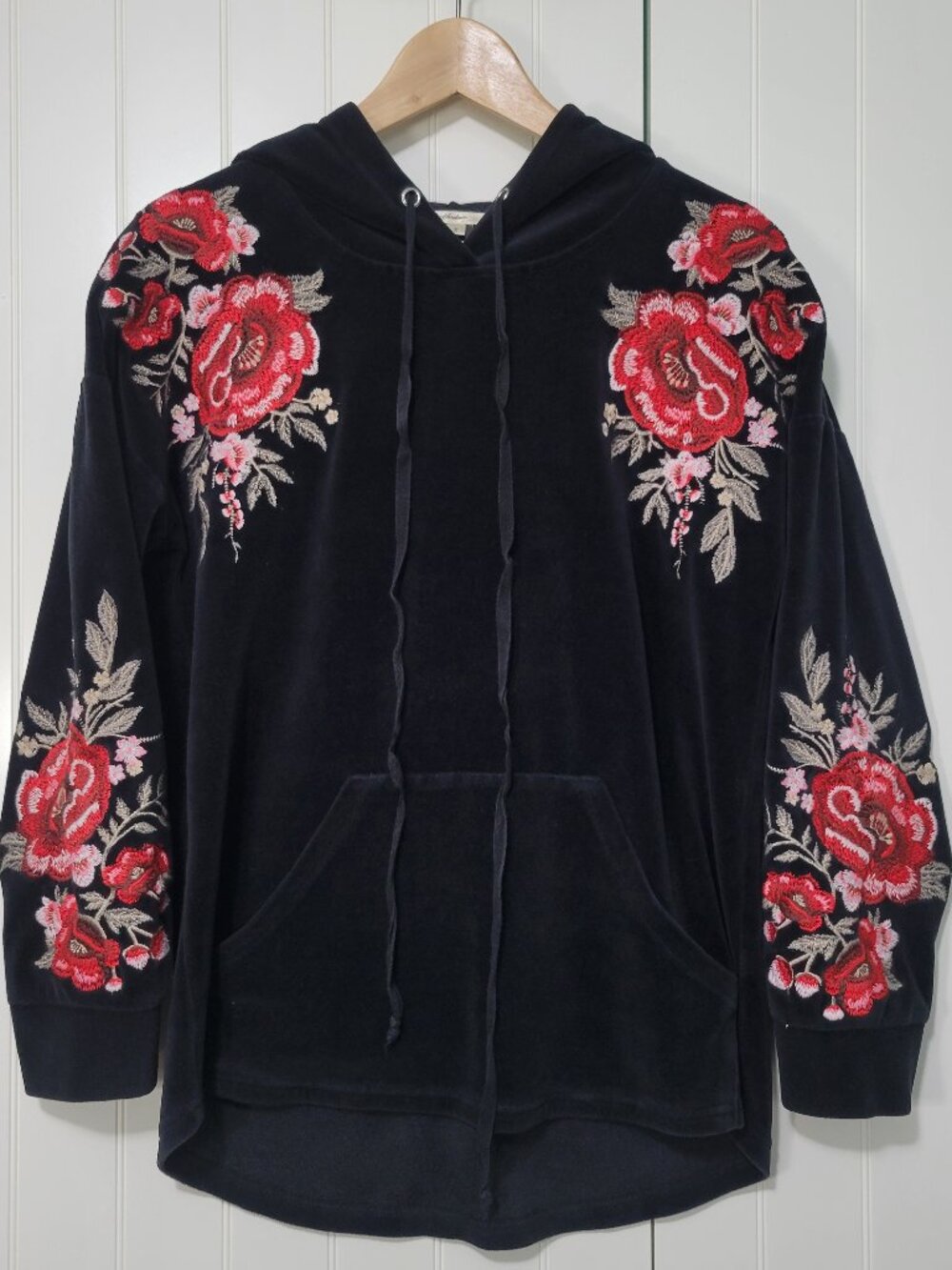 90s Boho Streetwear Grunge Goth Floral Embroidery Velour Kangaroo Pocket Hoodie